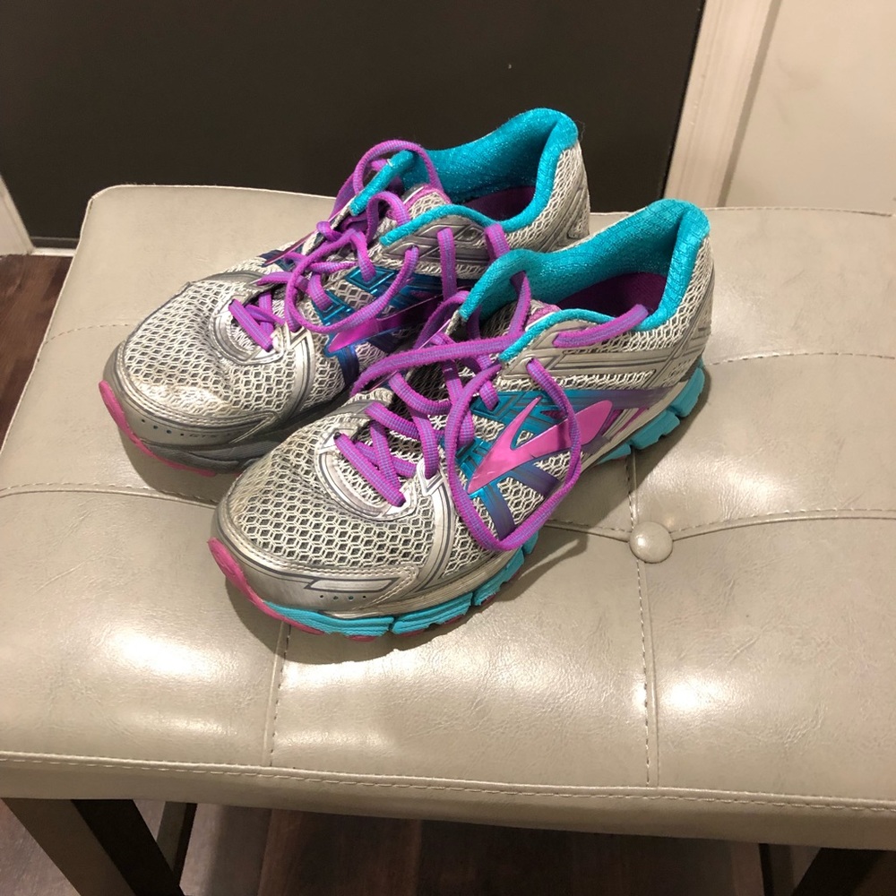Women’s Brooks Shoes